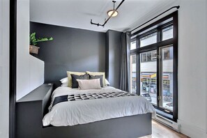 Unclassified image, 2 of 27, button - Deluxe Estate // Two in One  Downtown Québec City (Québec)