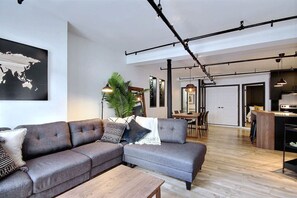 Unclassified image, 5 of 27, button - Deluxe Estate // Two in One  Downtown Québec City (Québec)