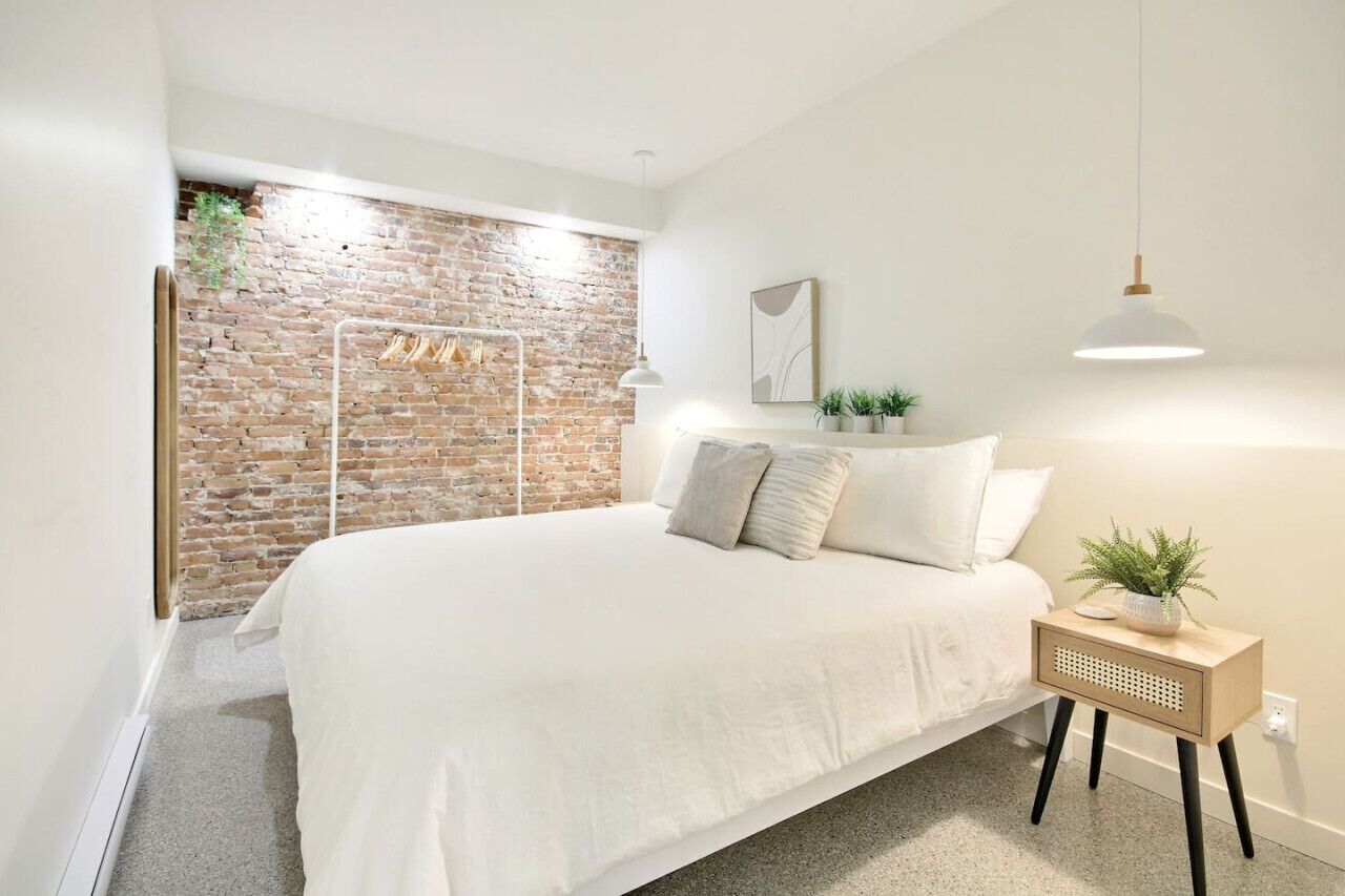 2 chambres, fer et planche à repasser, accès au Wi-Fi (inclus)