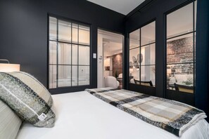 7 bedrooms, iron/ironing board, free WiFi, bed sheets