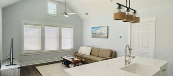 Southern Escape in Mt. Pleasant, SC – Close to Beaches & Historic Charleston!