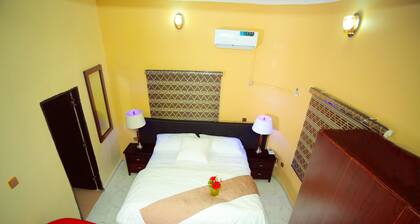 An idyllic apartment with a fantastic view that you may imagine.