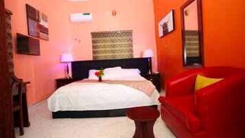 3 Schlafzimmer, Bügeleisen/Bügelbrett, WLAN, Bettwäsche