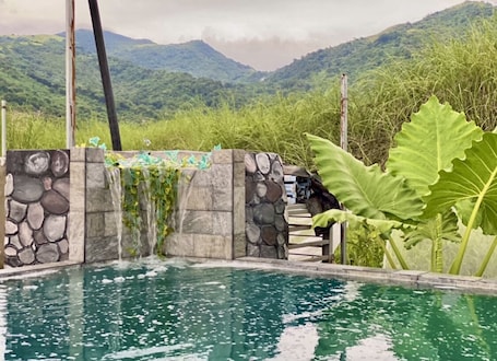 Pool. Jala Jala Casita Blanca Tiny House and Farm Stay with Mountain View and Pool