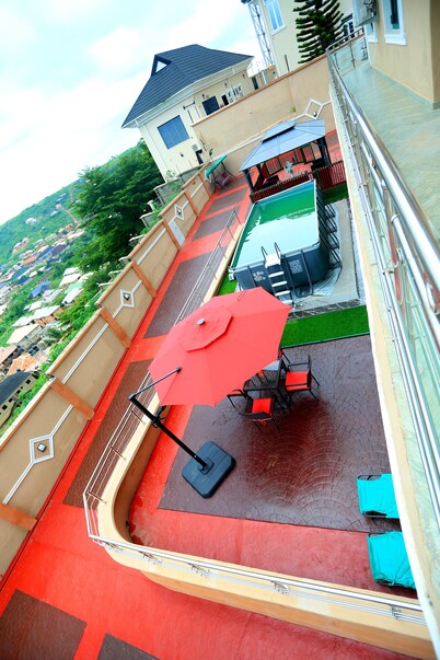 An idyllic apartment with a fantastic view that you may imagine.