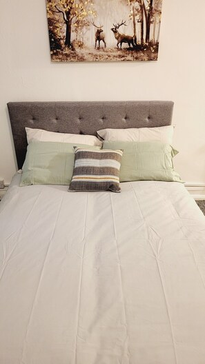 5 dormitorios, tabla de planchar con plancha, wifi y ropa de cama