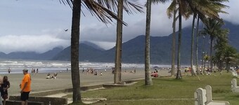 Casa Para Locação em Peruíbe/oasis, com Internet e 12 Minutos a pé da Praia