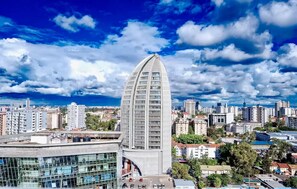 Exterior - African-themed 2br w/gym/golf/tennis near Yaya ctr

 (Nairobi)