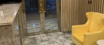 JF ROYAL HOTEL & SUITES