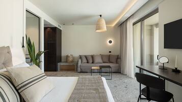 Deluxe Room, 1 King Bed | 1 bedroom, in-room safe, desk, blackout drapes