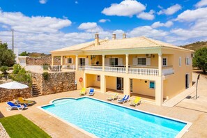 Exterior - Villa Entrecolinas - Four Bedroom Villa, Sleeps 8 (São Bartolomeu de Messines)