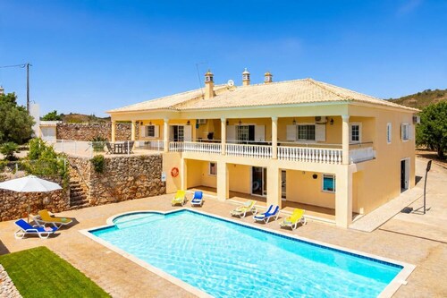 Villa Entrecolinas - Four Bedroom Villa, Sleeps 8