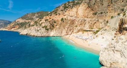 Villa Central - Three Bedroom Villa, Sleeps 6