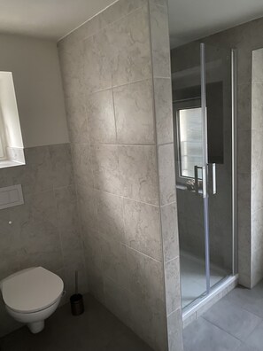 Towels, soap, toilet paper - Schöne Gästewohnung in Gemütlichem Ambiente in Ruhiger Lage von Altenburg (Altenburg)