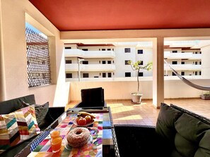 Outdoor dining - LAGOS OCEAN BAY WITH POOL by HOMING (Lagos)