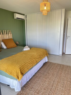 1 chambre, literie fournie