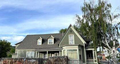 Governor Leslie's Historic Home