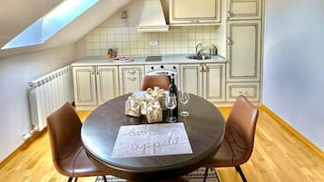 Classic Apartment | Private kitchen