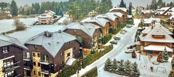 Green Hill Apartment