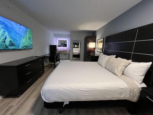 Boardwalk Suites Baton Rouge