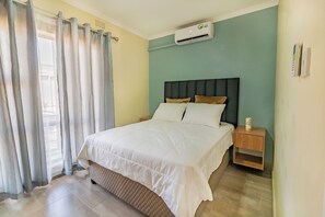 1 bedroom, iron/ironing board, free WiFi - Oh wine at Lucas place (Blantyre)