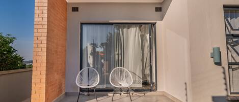 Signature Apartment | Terrace/patio
