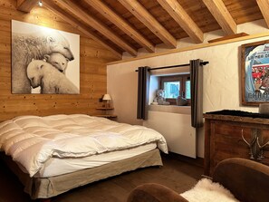 4 bedrooms, WiFi, bed sheets - Rent superb chalet apartment facing Mont Blanc duplex 135m ² 8 pers (Chamonix-Mont-Blanc)