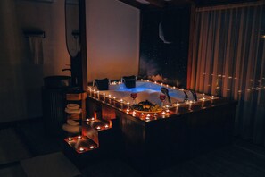 Boz Bungalov Kiraz | Private spa tub