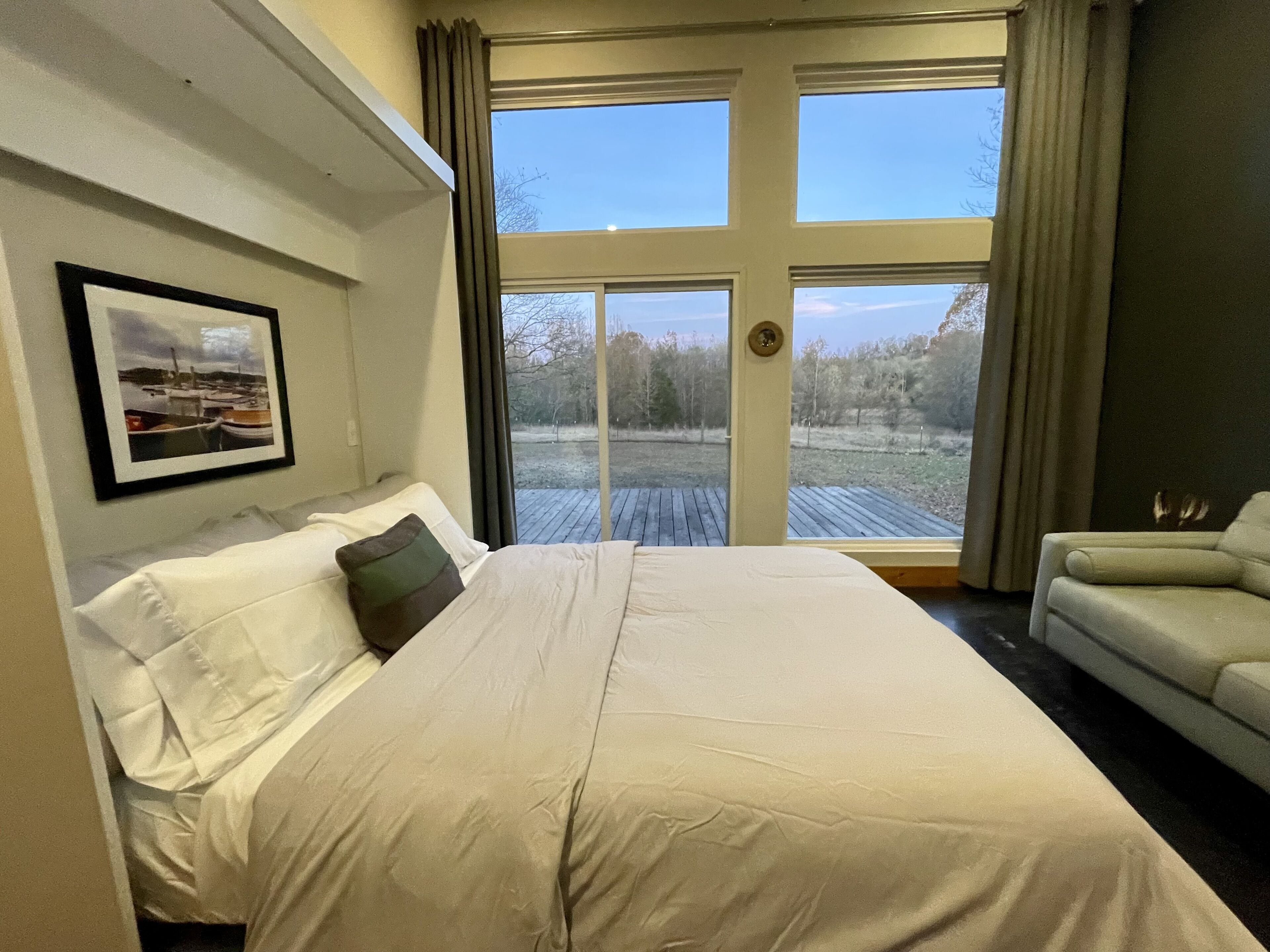 3 chambres, fer et planche à repasser, Wi-Fi, draps fournis