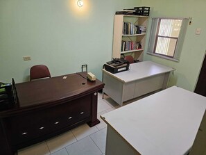 Lobby - 5★ Caribbean Villa in Palmiste, San Fernando, Trinidad — Spacious 6BR (Penal/Debe Regional Corporation)