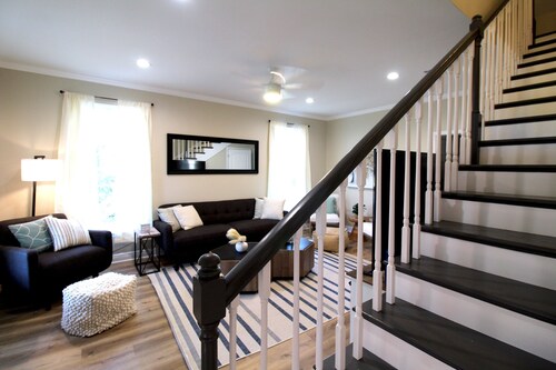 Cruise the Coast to Peace & Tranquility- 4 BR Retreat in Bay St. Louis