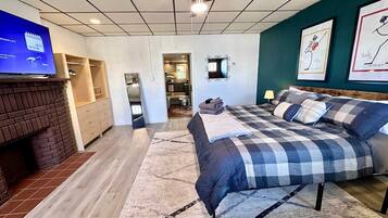 1 bedroom, desk, iron/ironing board, free WiFi