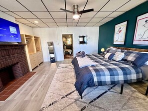 1 غرفة نوم ومكتب ومكواة/لوح كي وواي فاي مجانًا