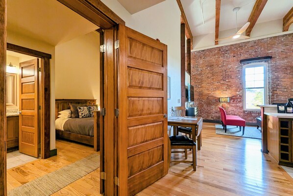 2 bedrooms, free WiFi, bed sheets, wheelchair access