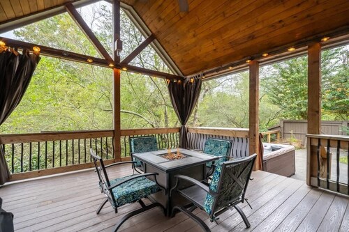 Life on the River at the Cabin