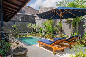 Pool - Joglo Villa only 2 minute to the beach (Bali)