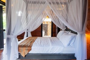 1 bedroom, WiFi - Joglo Villa only 2 minute to the beach (Bali)