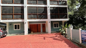 Façade de lâhĂ©bergement