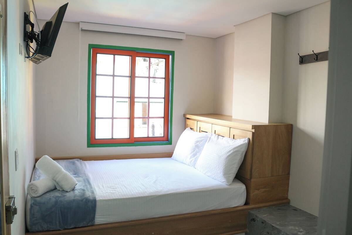 Classic Double Room | WiFi (free), bed sheets