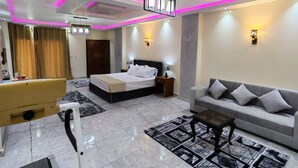 Interior - Gem & pyramids Front (Hadayek Al Ahram)