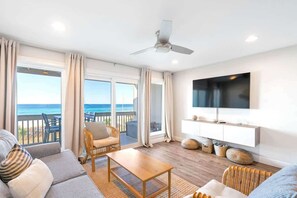 TV - Salty Thyme by Stay on 30a (Panama City Beach)