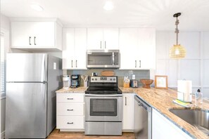 Fridge, microwave, oven, stovetop - Salty Thyme by Stay on 30a (Panama City Beach)