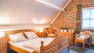 4 Schlafzimmer, Schreibtisch, Internetzugang