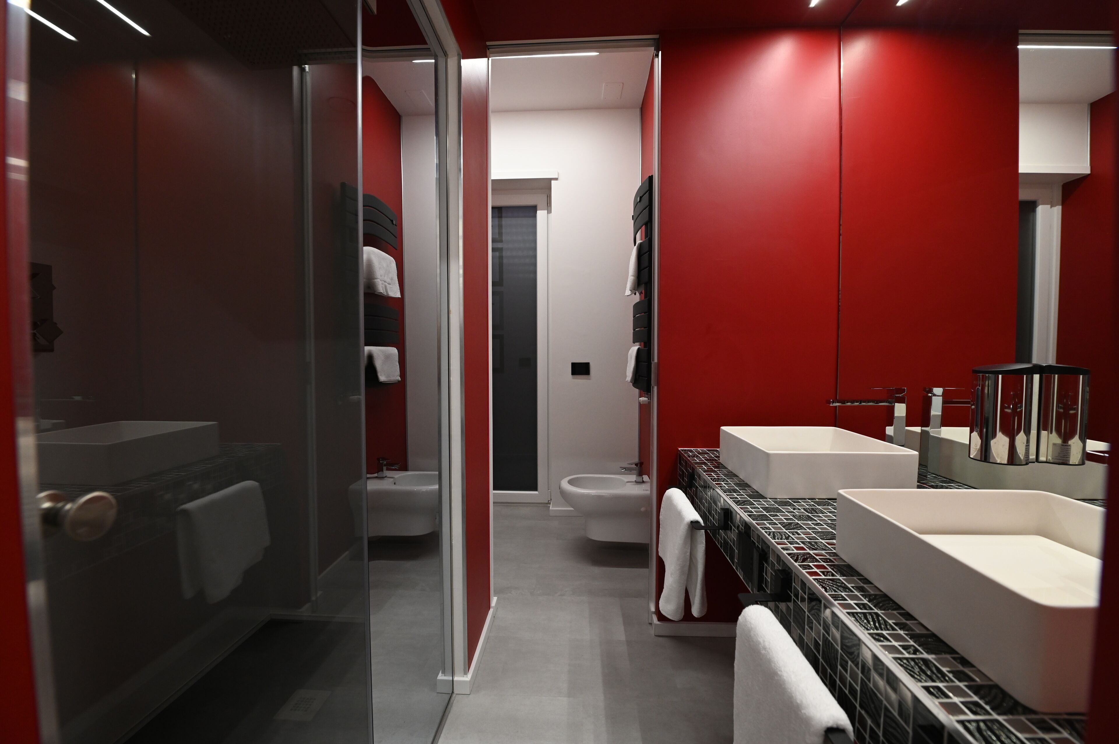 淋浴設備、淋浴花灑、免費盥洗用品、吹風機