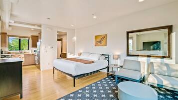 1 habitación, tabla de planchar con plancha, wifi gratis y ropa de cama