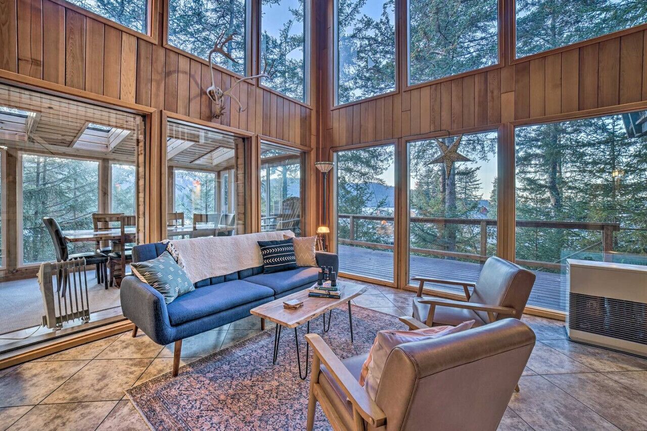 TV, fireplace, stereo, offices