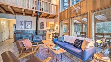 Tv, pejs, stereoanlæg, kontorer