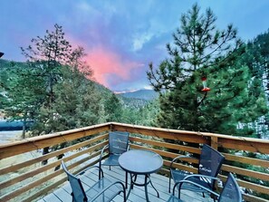 Outdoor dining - Views, Rafting, Skiing, Tubing, Casinos, Zipline, Hiking, EV, Hot Tub (Idaho Springs)