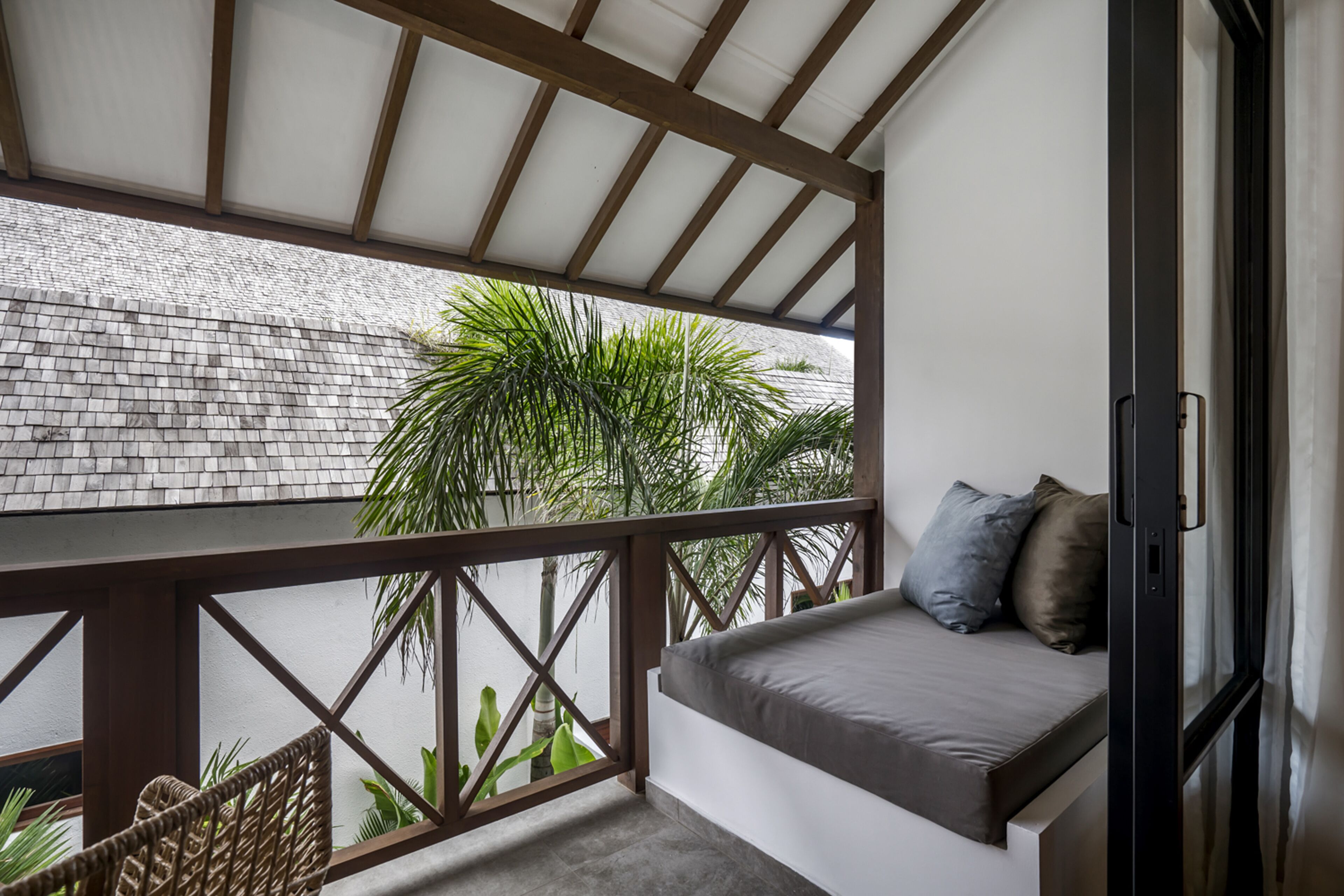 Vila Deluks, 3 kamar tidur, balkon, pemandangan kolam renang | Balkon