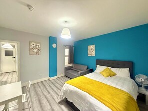 1 bedroom, iron/ironing board, free WiFi, bed sheets - The Little Guest House (F1) (London)